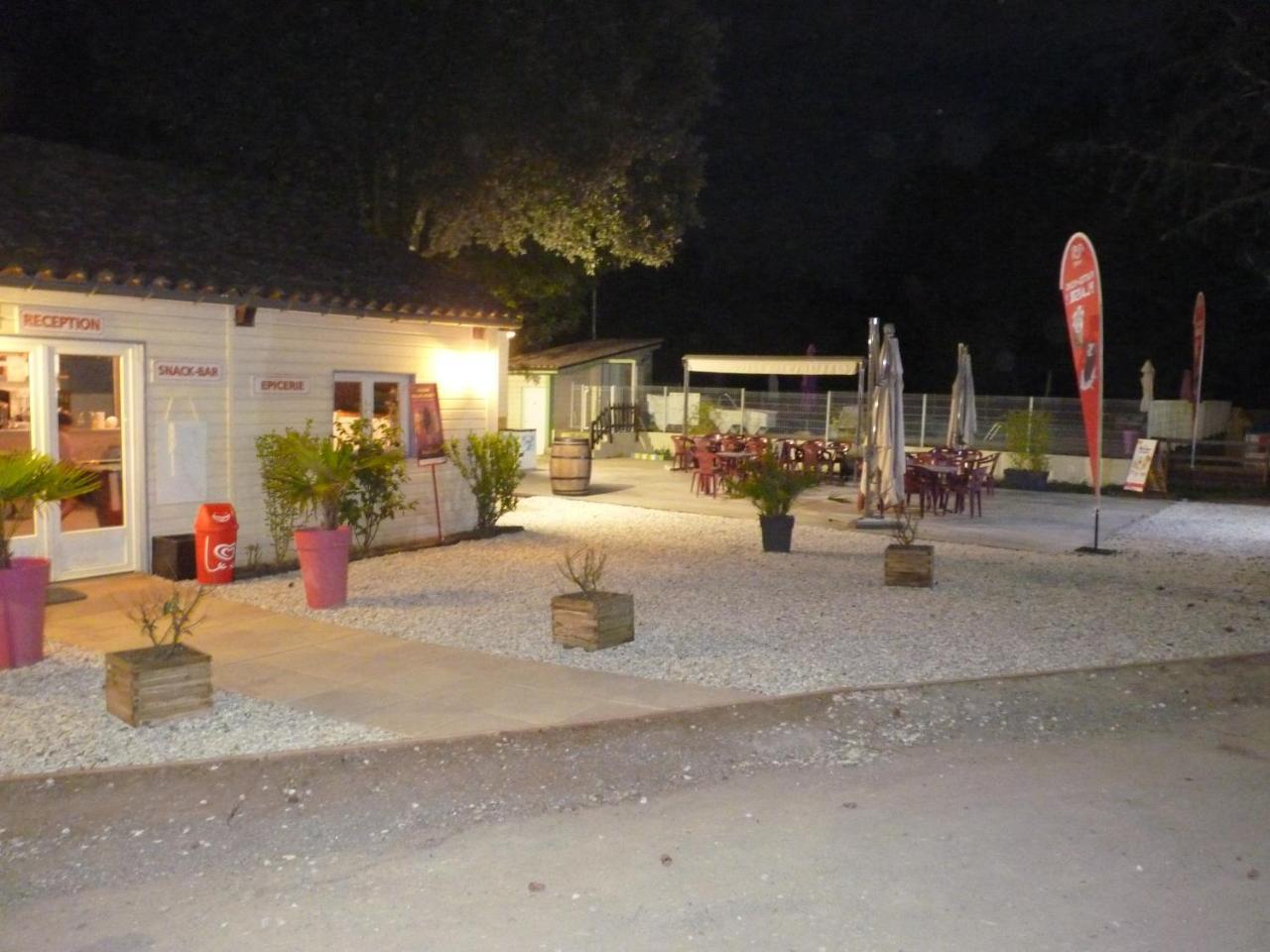 Camping De Graniers Monoblet Luaran gambar