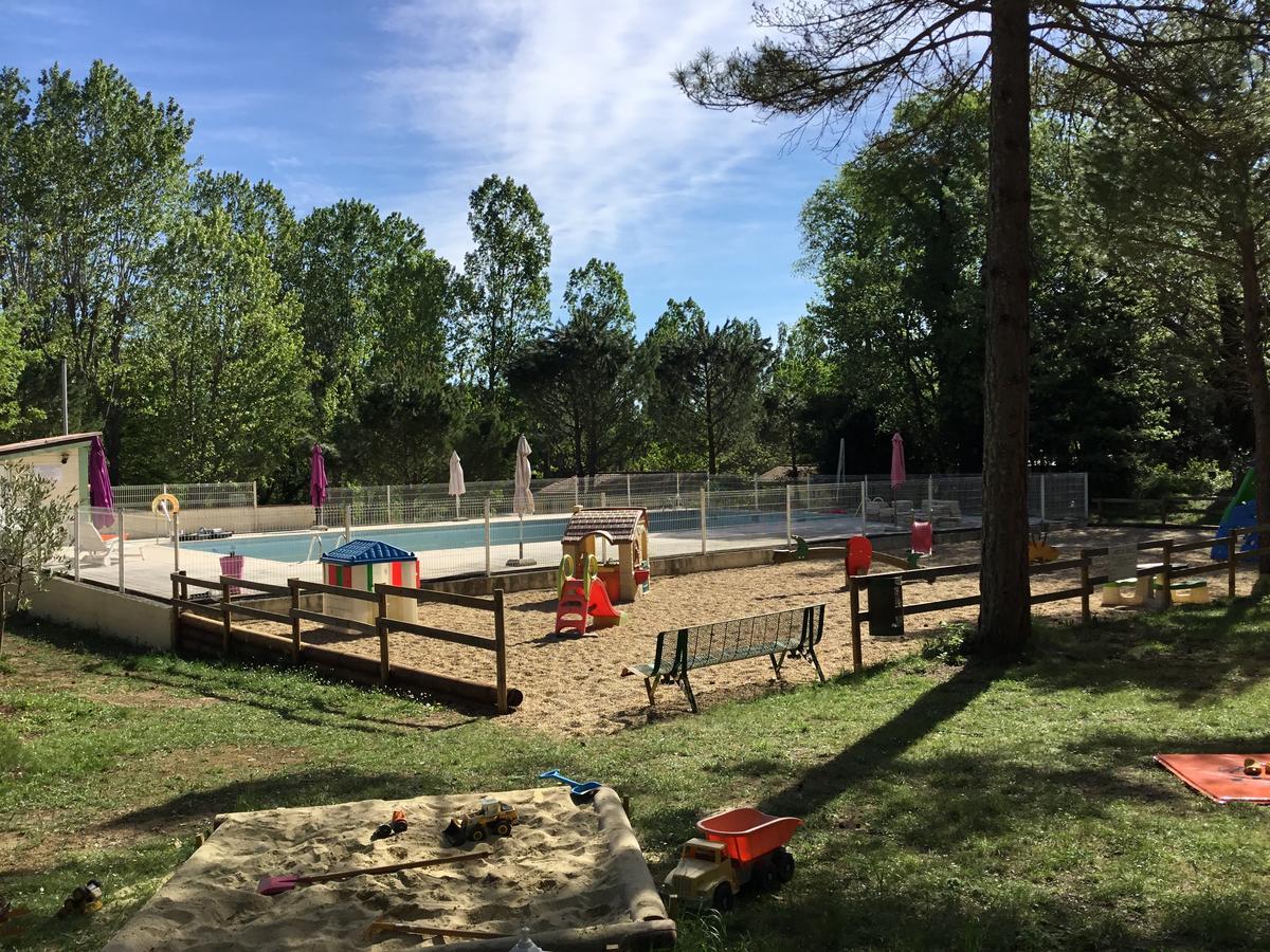 Camping De Graniers Monoblet Luaran gambar