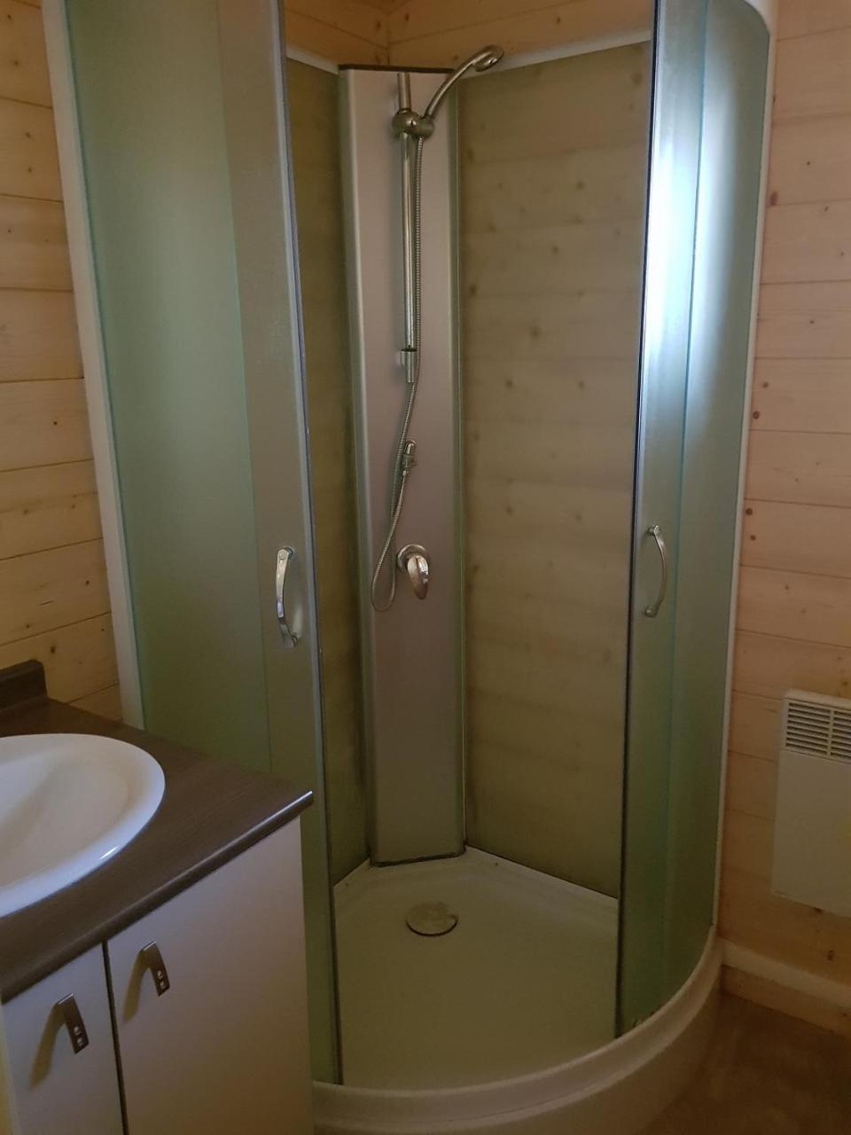 Camping De Graniers Monoblet Luaran gambar
